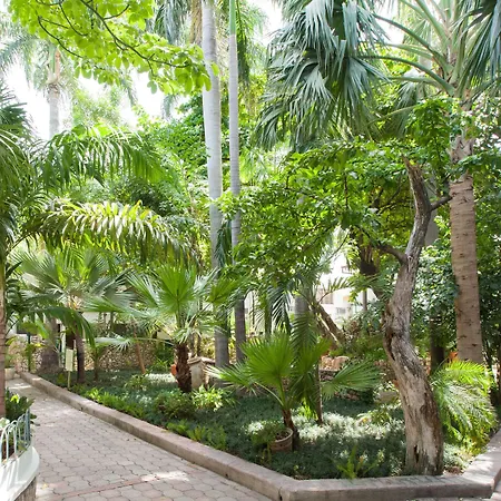 Le Plaza Hotel-3